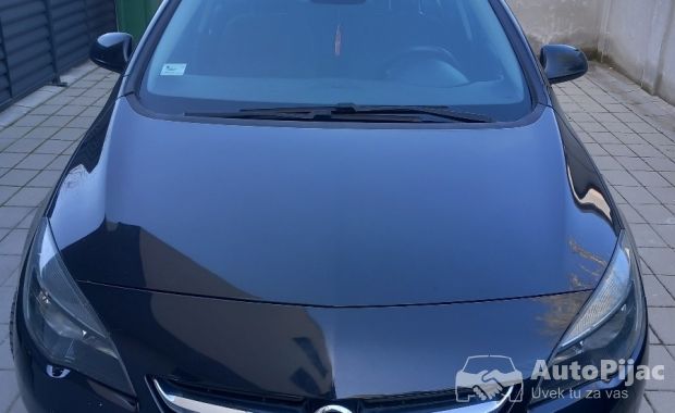 Opel Astra 1.7 CDTI COSMO (2014)