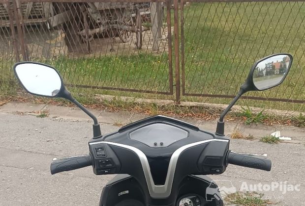 SYM FNX 125 2021 auto pijac 