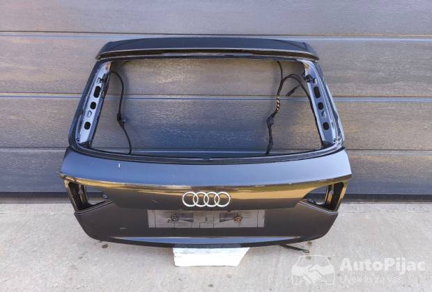 Audi a4 b8 gepek vrata