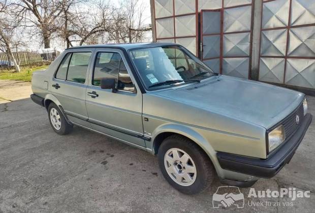 dzeta_18_benzin_plin_1987god_1_polovni_automobili_autopijac.rs