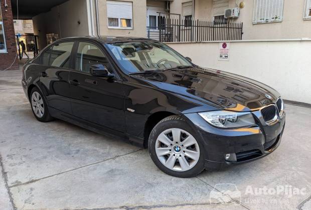 BMW 318i (E90) Black Sapphire