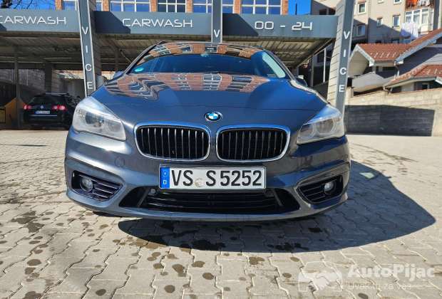 BMW 220 2.0																											2015. godište