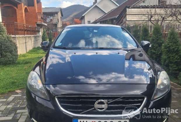 Volvo V40 D2