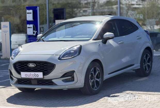 Ford Puma 1.0 EcoBoost ST-Line																											2025. godište