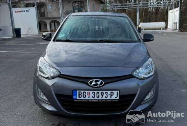 Hyundai i20 1.4																											2014. godište