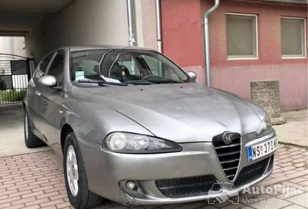 alfa_147_restajling_19jtd_1_polovni_automobili_autopijac.rs