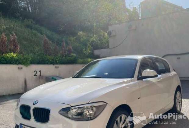BMW 118 Sport																											2012. godište