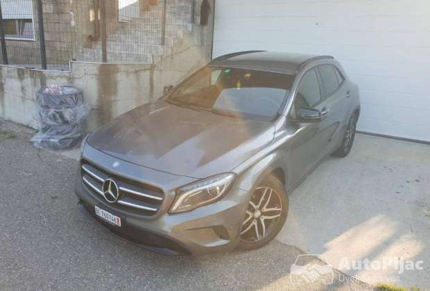Mercedes Benz GLA 200 4matic CH švajcarska																											2016. godište