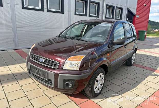 Fusion 2010 god 1.4 dizel 130.000 km servisna prvi vlasnik na ime kupca