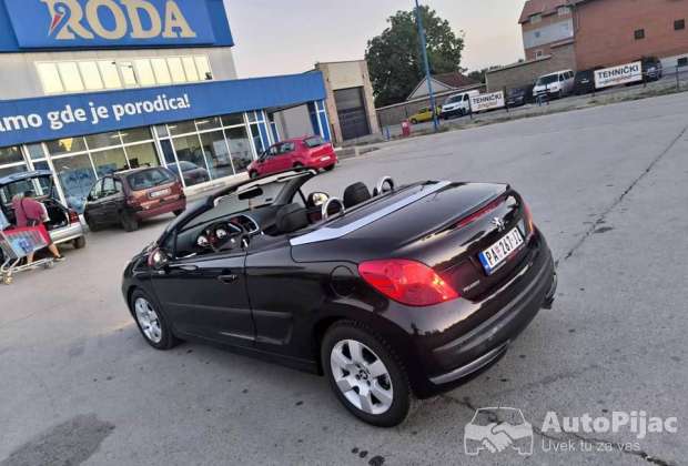 Pezo 207 cc kabriolet 2008 god