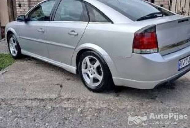 vectra_c_18_gts_2003_reg_42026_1_polovni_automobili_autopijac.rs
