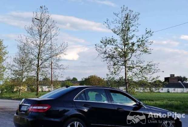 Mercedes e 200 cdi 2013 god reg dugo može zamena nudi te šta ima te