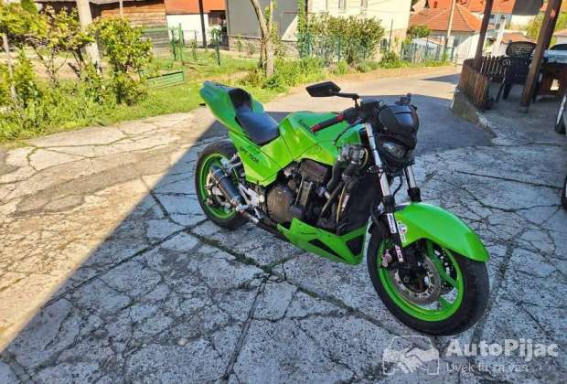 Kawasaki gpx 750r