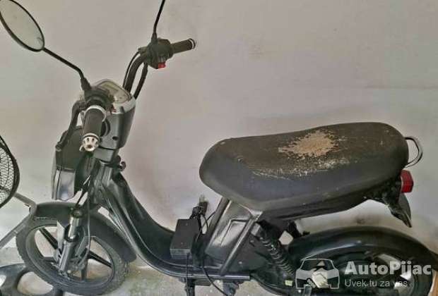 Moped 2 god vozen