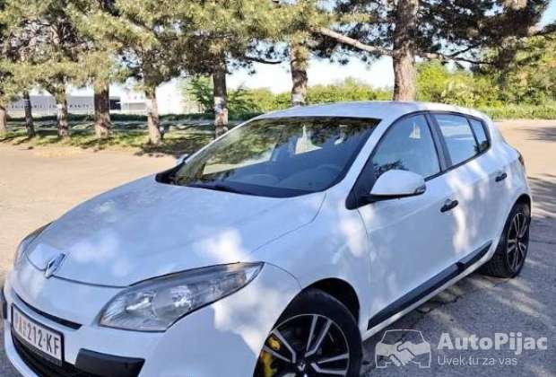 megan_3_generacije_odlicno_stanje_1_polovni_automobili_autopijac.rs