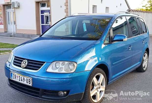 wv_turan_16_fsi_2003_god_reg_do_oktobra_2600_eura_1_polovni_automobili_autopijac.rs