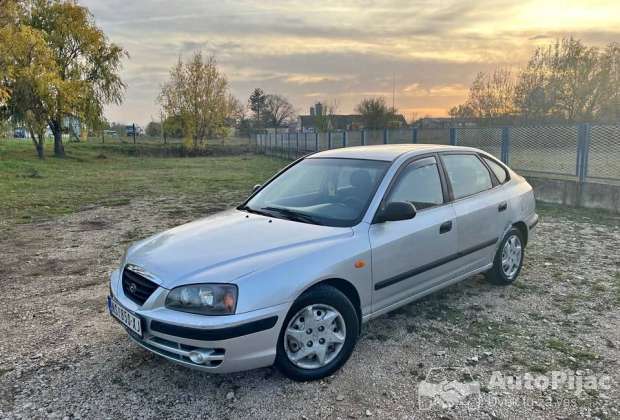 hyundai_elantra_16_gls_05_1_polovni_automobili_autopijac.rs
