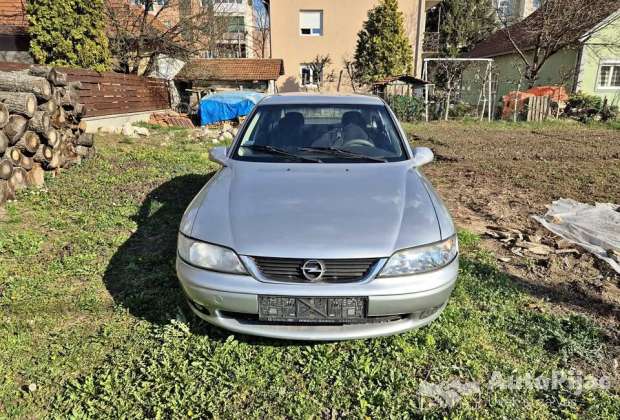 opel_vectra_b_1_polovni_automobili_autopijac.rs