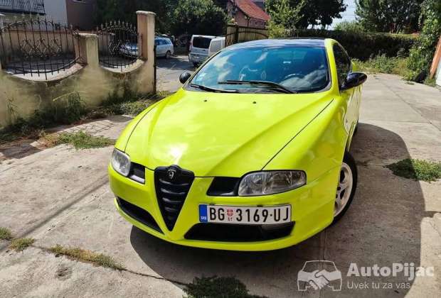 Alfa Romeo GT 1.9 jtd registrovan dugo