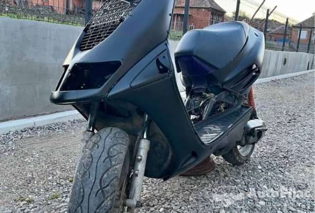 aprilia_sr50_2t_1_polovni_automobili_autopijac.rs