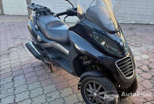 Skuter 400cc