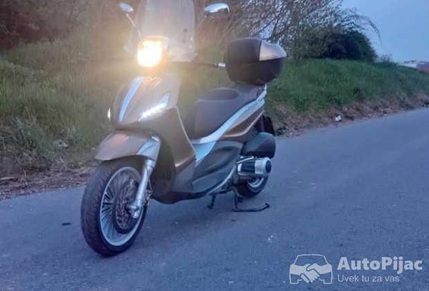 beverly_300ie_1_polovni_automobili_autopijac.rs