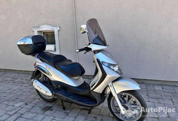 piaggio_beverly_250_1_polovni_automobili_autopijac.rs