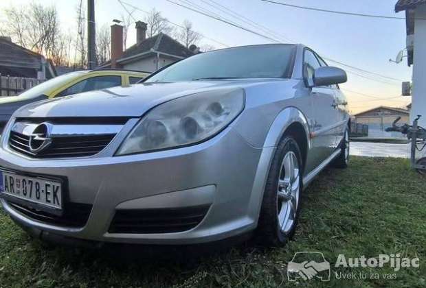 vectra_c_18_1_polovni_automobili_autopijac.rs