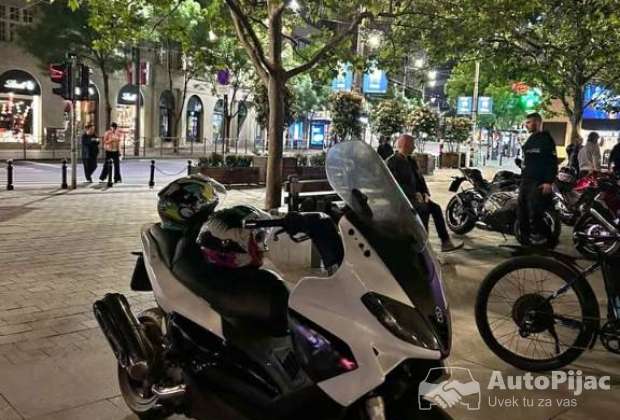 gilera_nexus_500_1_polovni_automobili_autopijac.rs