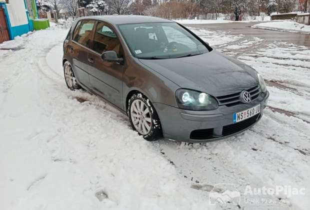 2004_volkswagen_golf_1_polovni_automobili_autopijac.rs