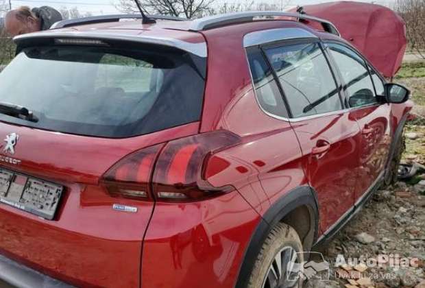 2017 Peugeot 1.2 puretech - suv - 135'000 km - ch