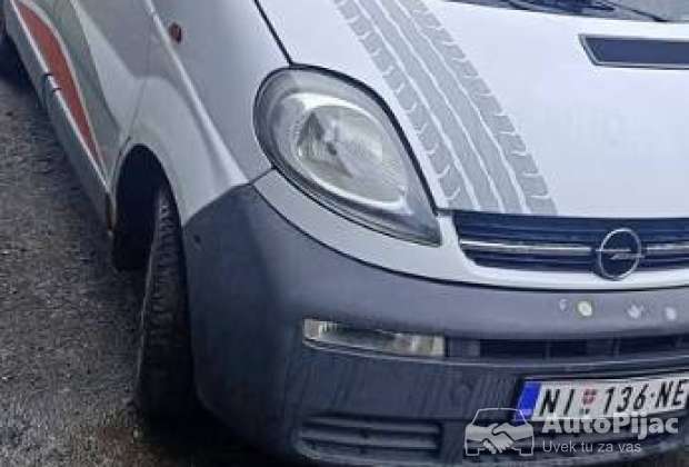 kombi_opel_vivaro_1_polovni_automobili_autopijac.rs