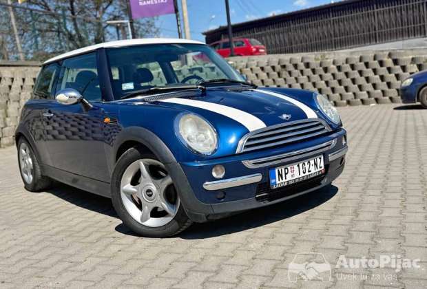mini_coper_1_polovni_automobili_autopijac.rs