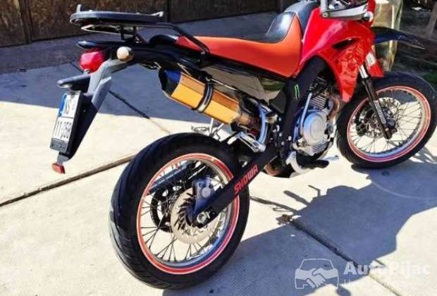Yamaha xt125x