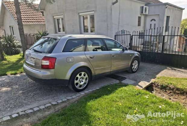 Audi A4 2.5TDI 2002 god