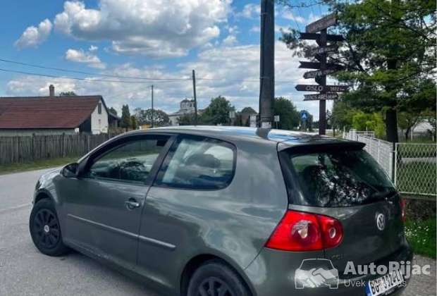 golf_5_hitno_1_polovni_automobili_autopijac.rs