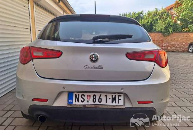 2011_alfa_romeo_gulietta_1_polovni_automobili_autopijac.rs
