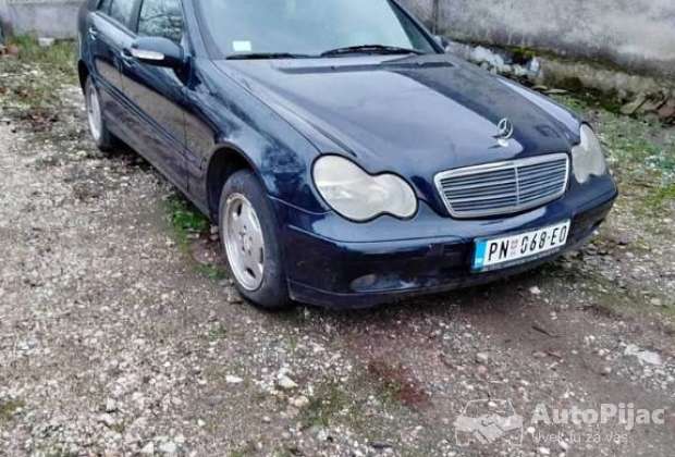 mercedes_c200_cdi_6_brzina_prezubio_1_polovni_automobili_autopijac.rs