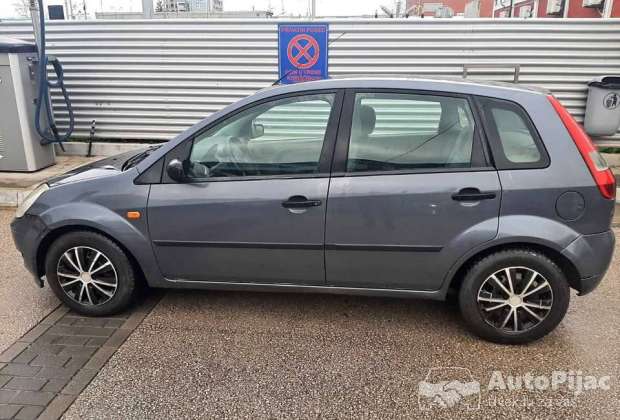 ford_fiesta_2003god_999_eura_reg125_benzin55_kw5_v_1_polovni_automobili_autopijac.rs
