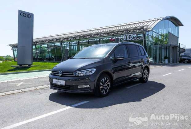 Volkswagen Touran 2.0 TDI DSG																											2022. godište