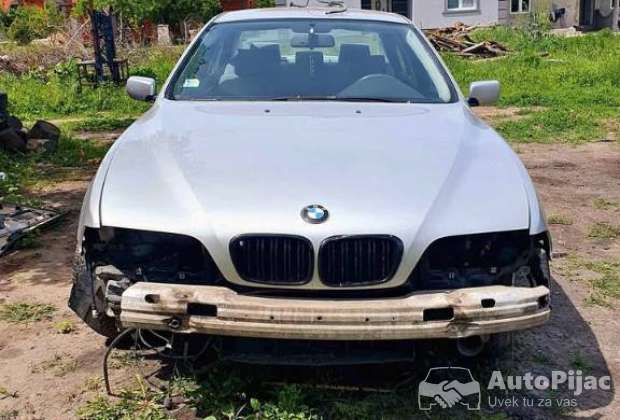 delovi_za_bmw_e39_restyling_520i_1_polovni_automobili_autopijac.rs