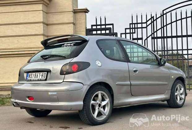 2003 Peugeot 206 1.6 benzin 80kw 2003god registrovan do 10.2026