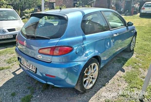 2007_alfa_romeo_147_jtdm_1_polovni_automobili_autopijac.rs