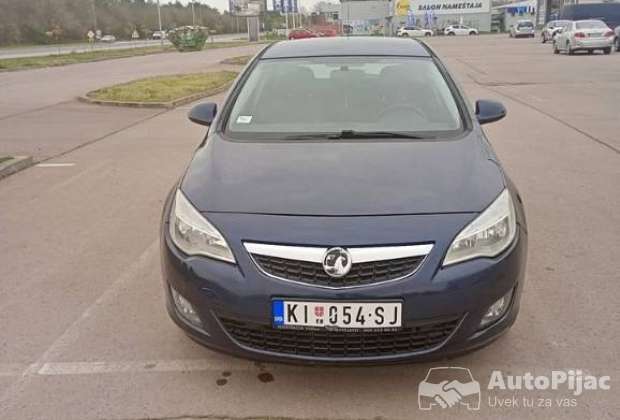 2010_opel_astra_j_1_polovni_automobili_autopijac.rs