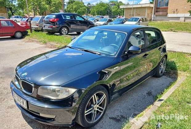 BMW 116d 1995cm 115ks i stejdz 1  2011god  registrovan do decembra.