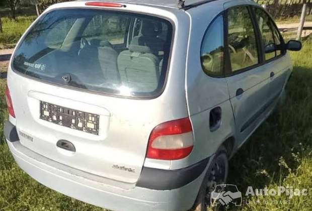 senik_19d_u_delove_1_polovni_automobili_autopijac.rs