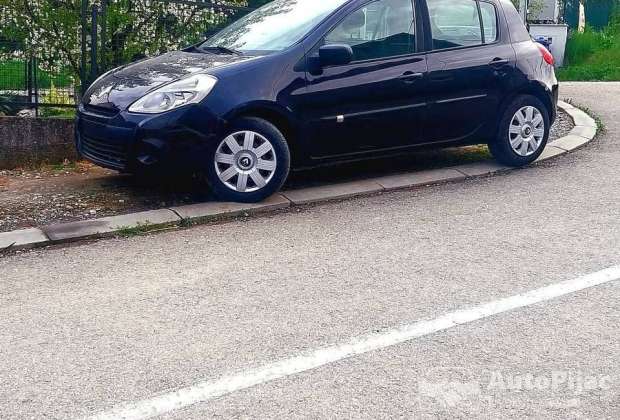 renault_clio_12_16v_registrovan_do_052027_tek_serv_1_polovni_automobili_autopijac.rs