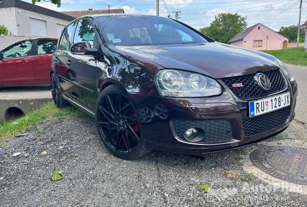 golf5_gti_1_polovni_automobili_autopijac.rs