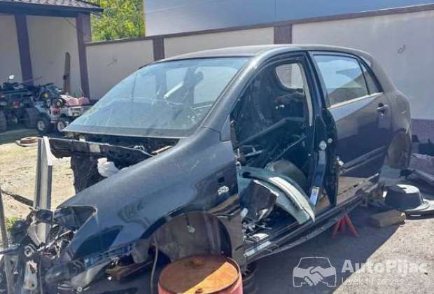 delovi_toyota_corolla_e12_1_polovni_automobili_autopijac.rs