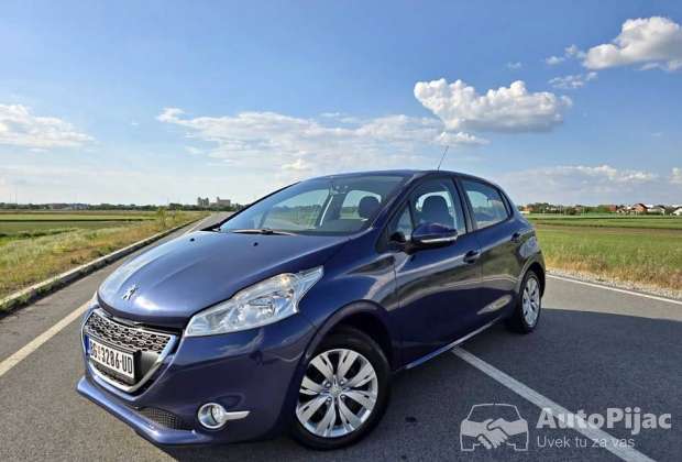 Pezo 208 1.2vti 82ks 2013g 109.000km